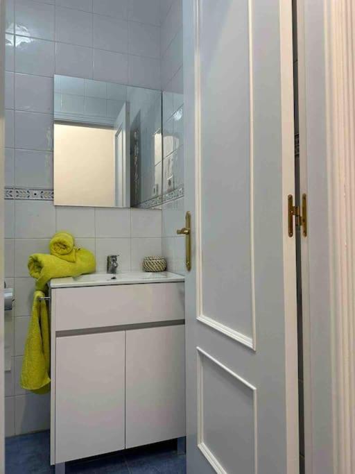 Precioso Estudio Junto Al Mar, Apartamentos Don Diego En La Carihuela Torremolinos Exterior foto